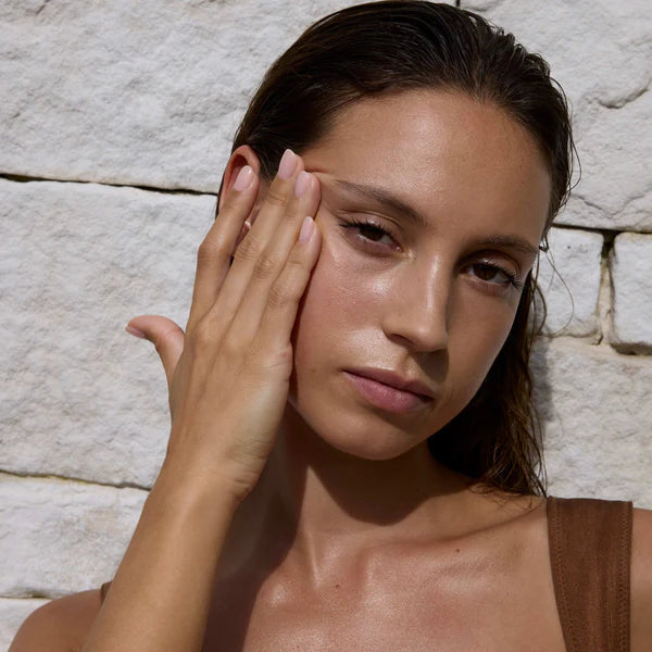 SIMKA - Tinted Facial Fluid SPF 50