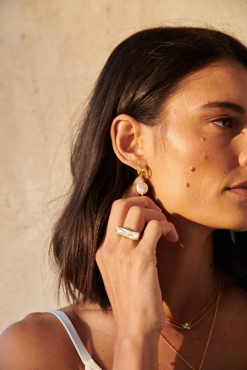 Palas Wide Hoop and Baroque Pearl Earrings